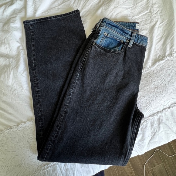 Abercrombie & Fitch 90’s Relaxed Two Tone Jeans - Picture 3 of 7